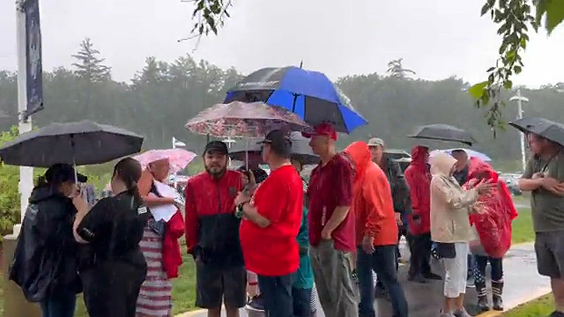 Video thumbnail for Maga morons, without jobs, lining up in the rain to see a demented old rapist,  who incited an insurrection, tried to use fake electors to retain power and sold classified documents, whine and cry because he is being held account