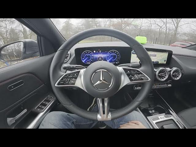 Video thumbnail for MERCEDES-BENZ EQA – How to Change Airflow Direction