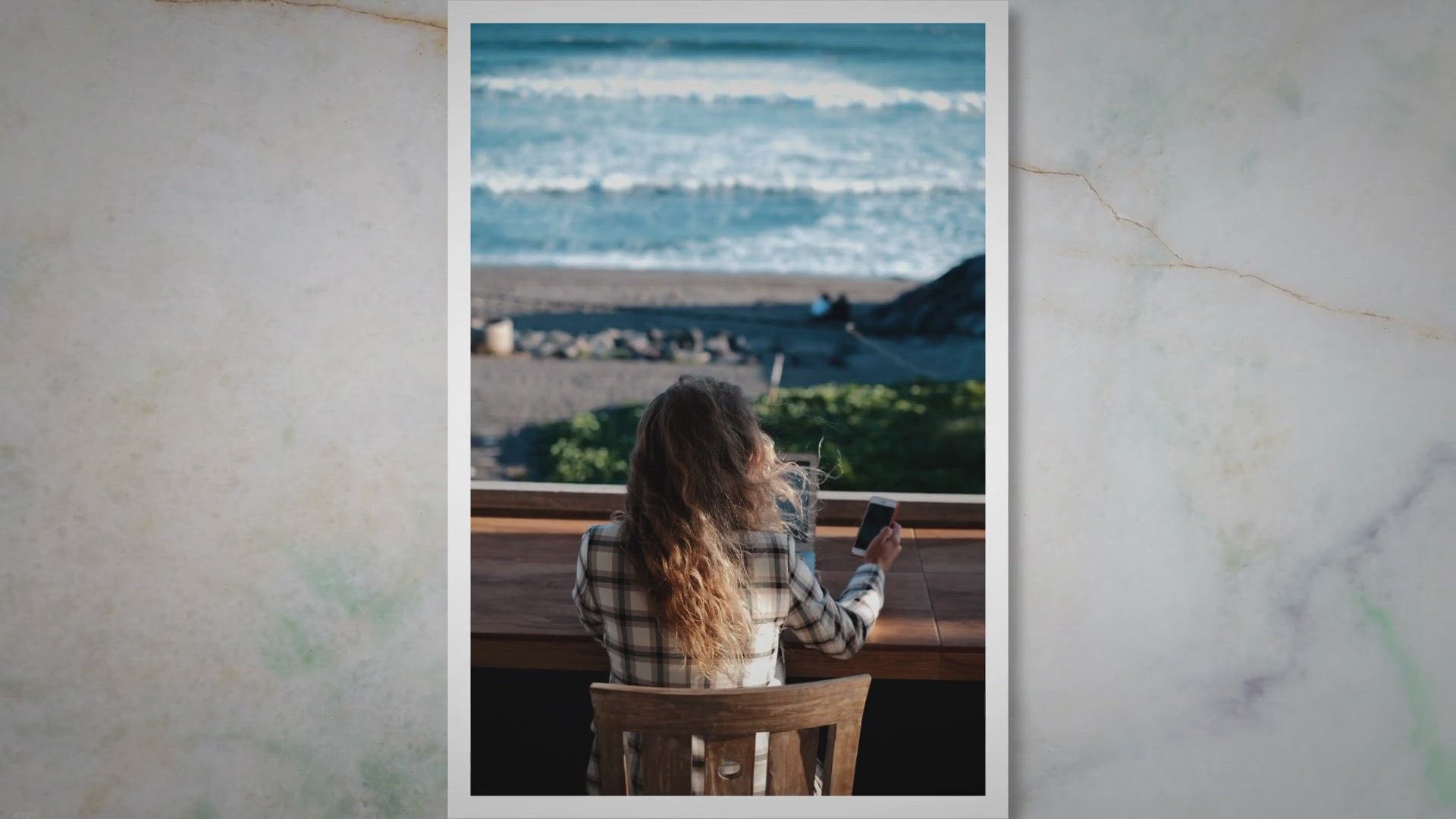 Video thumbnail for Essential Devices for Digital Nomads: Stay Connected and Productive on the Go