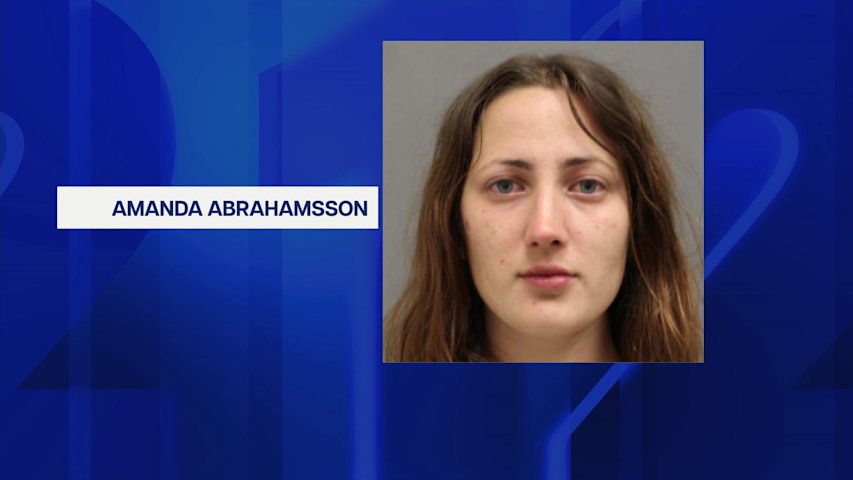 Video thumbnail for Woman sentenced for attempt to smuggle 10 kilos of cocaine into Suffolk County