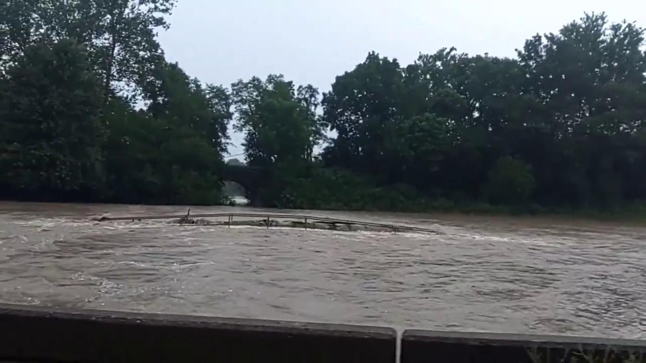 Video thumbnail for US: Historic Flash Flooding Devastates Southeastern Indiana as Disaster Declared.