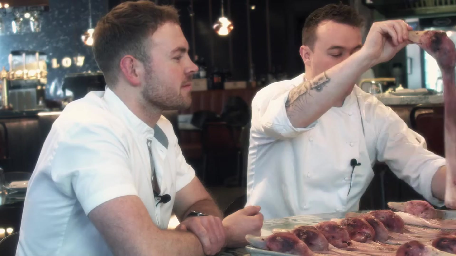 Video thumbnail for How to Make Sausages From a Duck_s Neck(720P_HD)