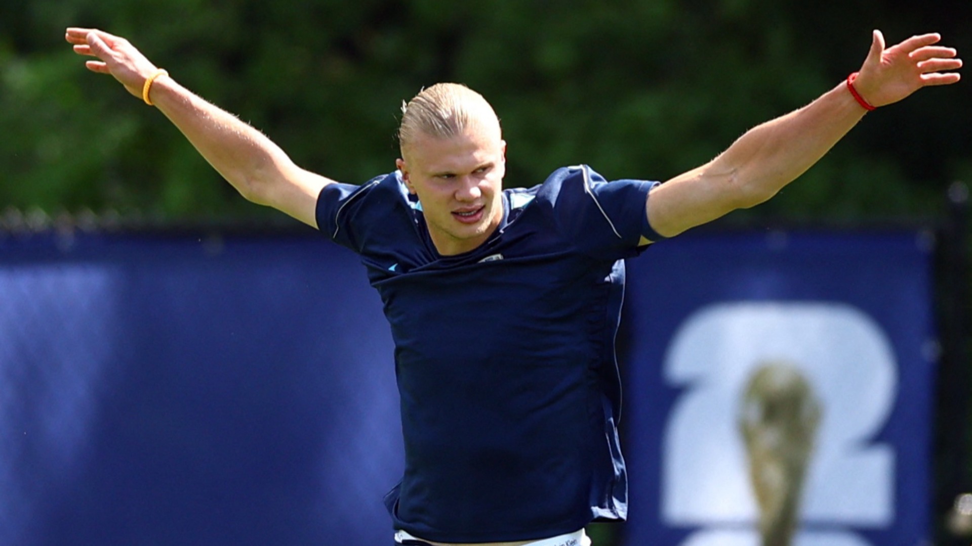 Video thumbnail for World Cup Highlights: Haaland & Pulisic Shine in Opening Matches!