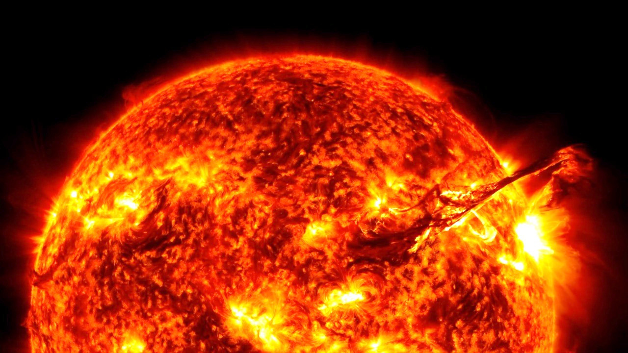 Video thumbnail for Inside the Sunspot Behind May's Storm, Now Aiming at Earth Again