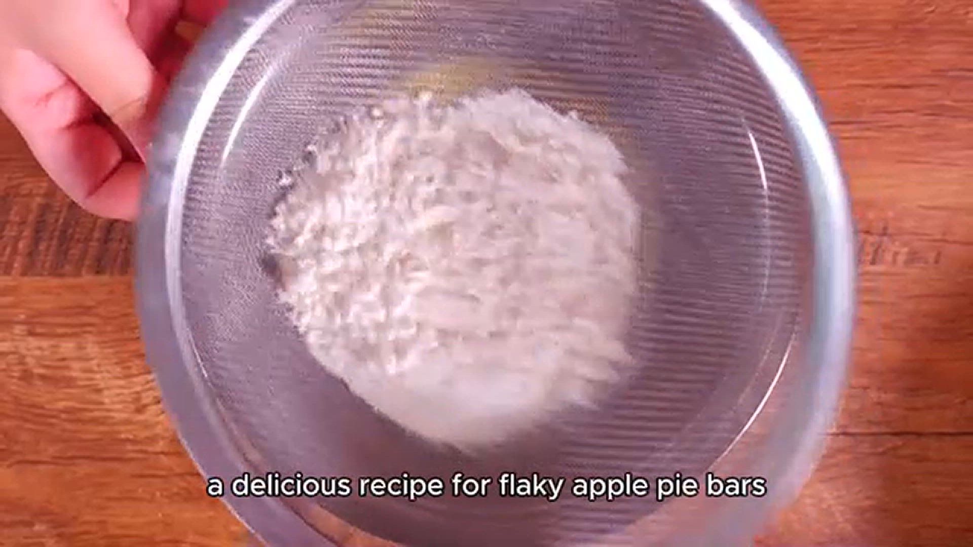 'Video thumbnail for Flaky apple pies bars crunch Recipe'