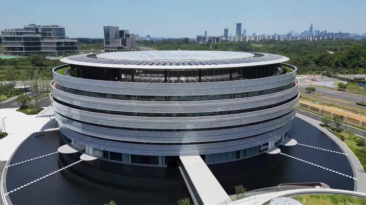 Video thumbnail for China: China accelerates its push for fusion energy as next-gen artificial sun project takes shape.