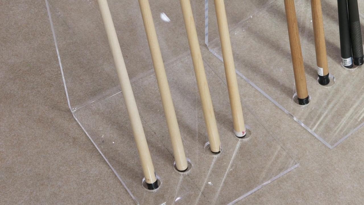 Video thumbnail for China: Smart billiard table capable of assembling balls in 18 seconds showcased at exhibition.