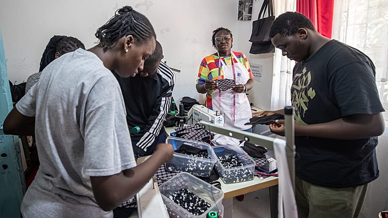 Video thumbnail for Kenya: Blind tailor breaking boundaries
