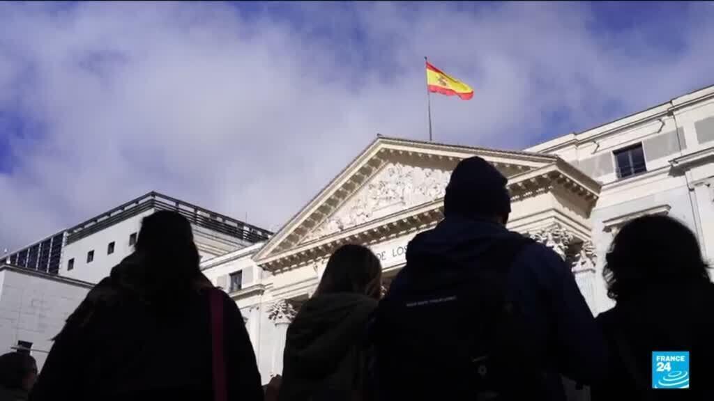 Video thumbnail for Spain confronts Franco’s legacy as symbols of the dictatorship persist
