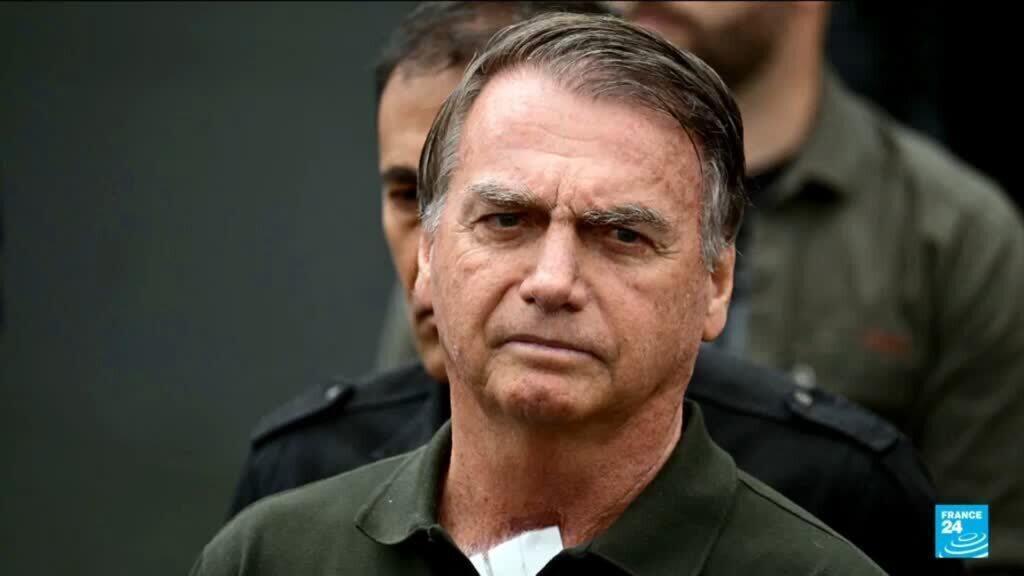 Video thumbnail for Brazil's Bolsonaro begins 27-year jail term for coup bid