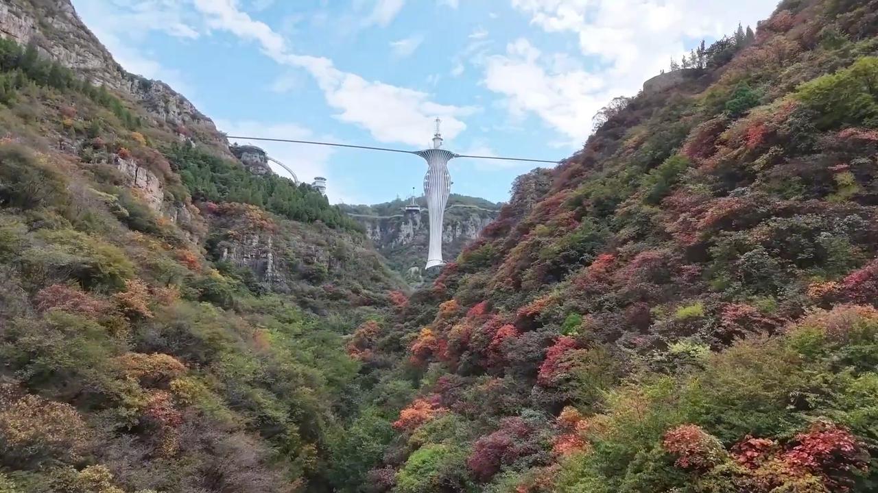 Video thumbnail for China: Drone Shows, New Attractions Drive National Day Tourism.