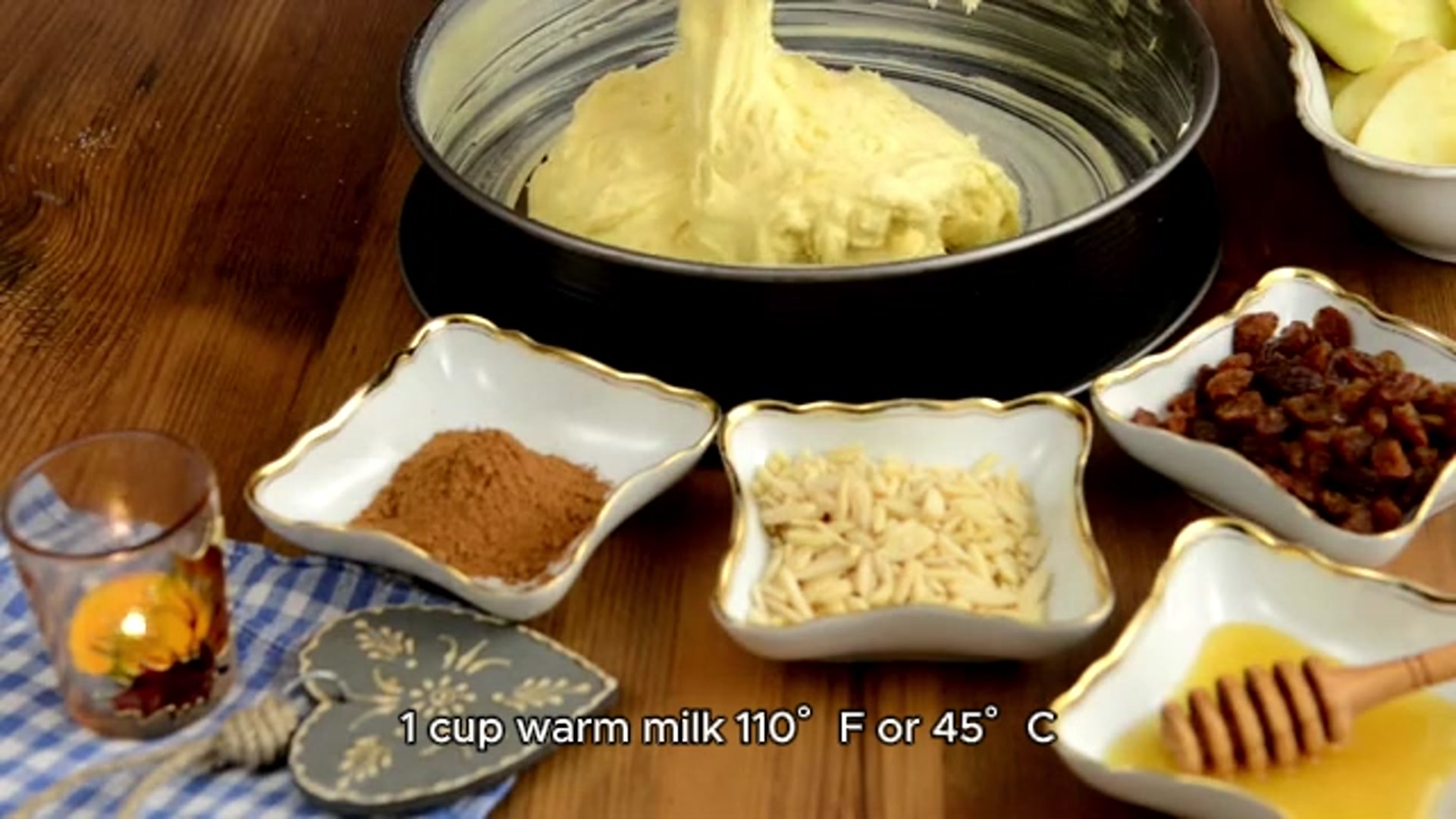 Video thumbnail for Potato Roll with Bacon and Cheese