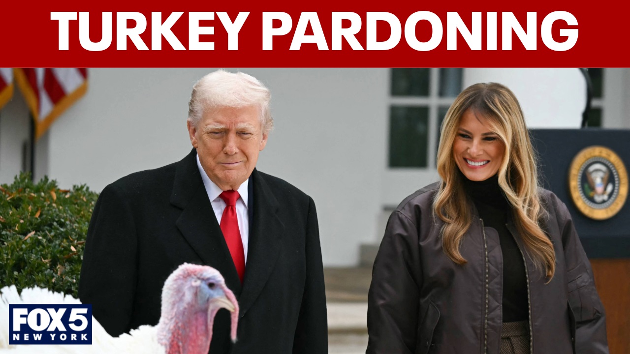 Video thumbnail for FULL: Trump pardons turkeys ahead of Thanksgiving