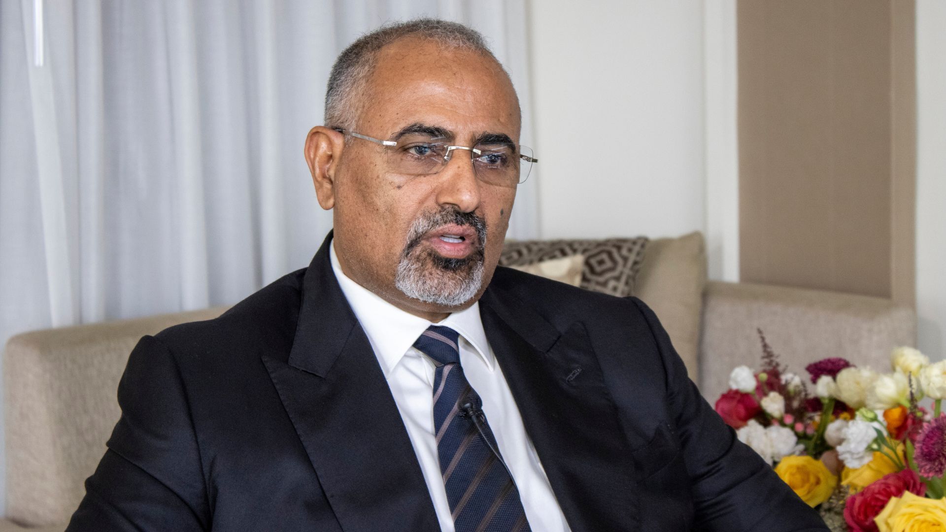 Video thumbnail for Saudi-led coalition in Yemen says STC leader al-Zubaidi has fled before peace talks