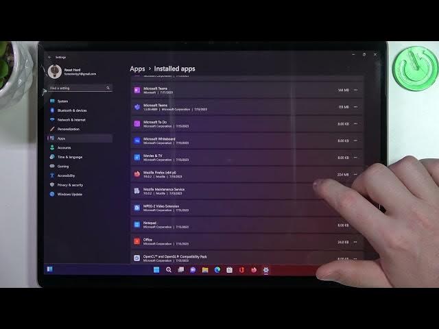 Video thumbnail for How To Uninstall Games & Apps From Microsoft Surface Pro 9