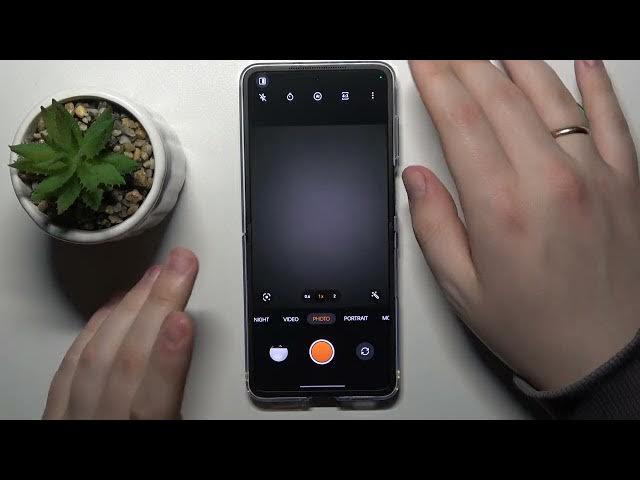 Video thumbnail for Check All Amazing Camera Tricks in OPPO Find N2 Flip! Top Useful Camera Tips Presentation!