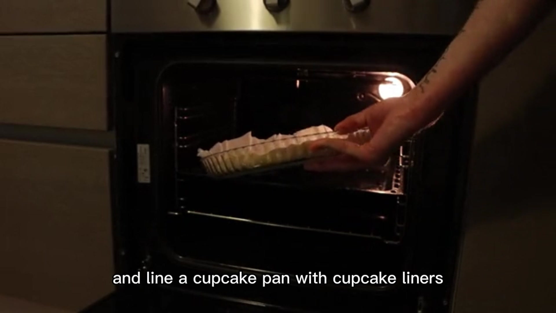 Video thumbnail for cupcake recipe