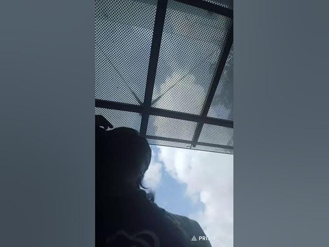 Video thumbnail for live feed vlogging