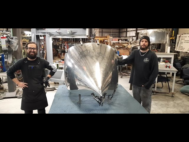 Video thumbnail for Tail section of a 3 Wheel Cycle Car