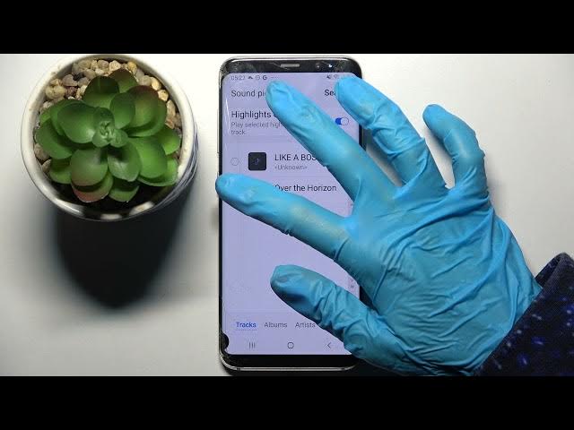 Video thumbnail for How to Set Alarm Clock in SAMSUNG Galaxy S8 - Alarm Clock Settings
