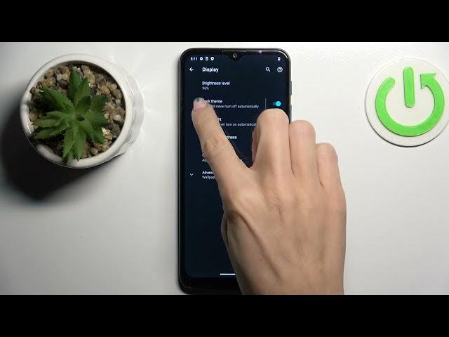 Video thumbnail for How to Apply Dark Theme on Motorola Moto G9 Play?