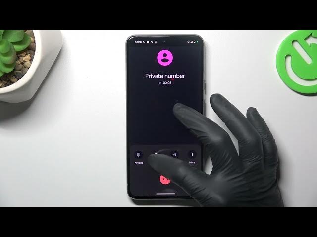 Video thumbnail for Google Pixel 8 - Incoming Call Screen