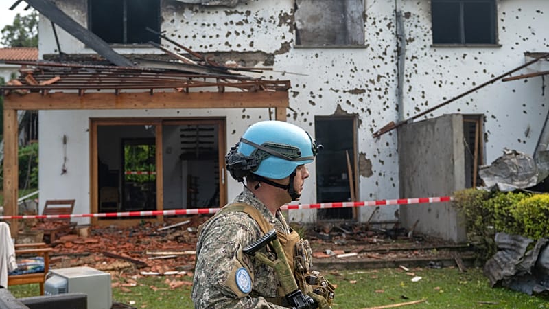 Video thumbnail for UN chief condemns killing of UNICEF worker in DR Congo strike