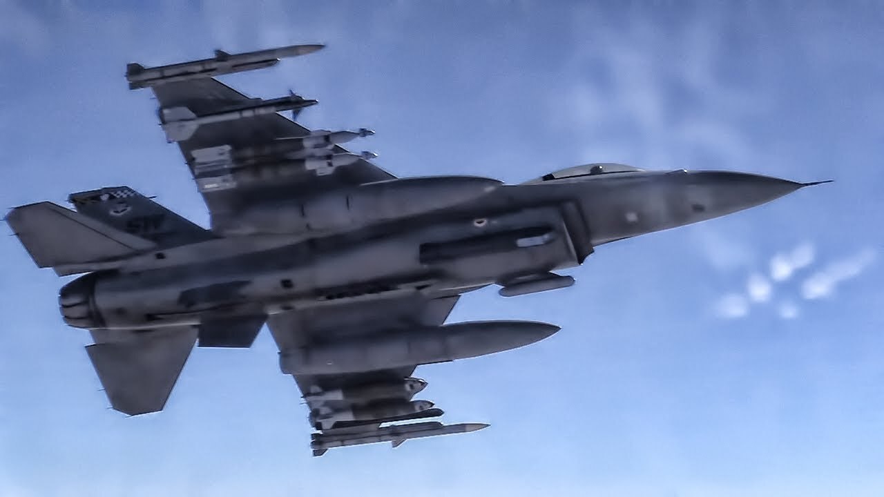 Video thumbnail for F-16 Gamblers Refueling & Going Inverted Over Afghanistan