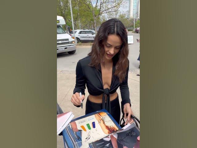 Video thumbnail for Camila Mendes Charms Fans, Signs Autographs at SXSW 2024 ‘Música’ Premiere. #CamilaMendes #Musica