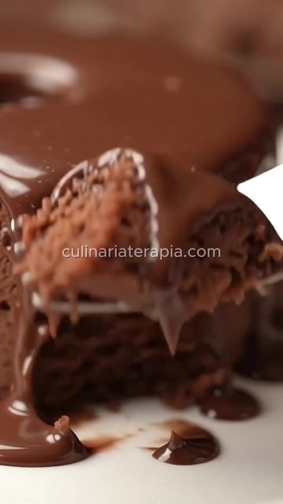 Video thumbnail for Bolo de Chocolate Sem Trigo e Sem Leite