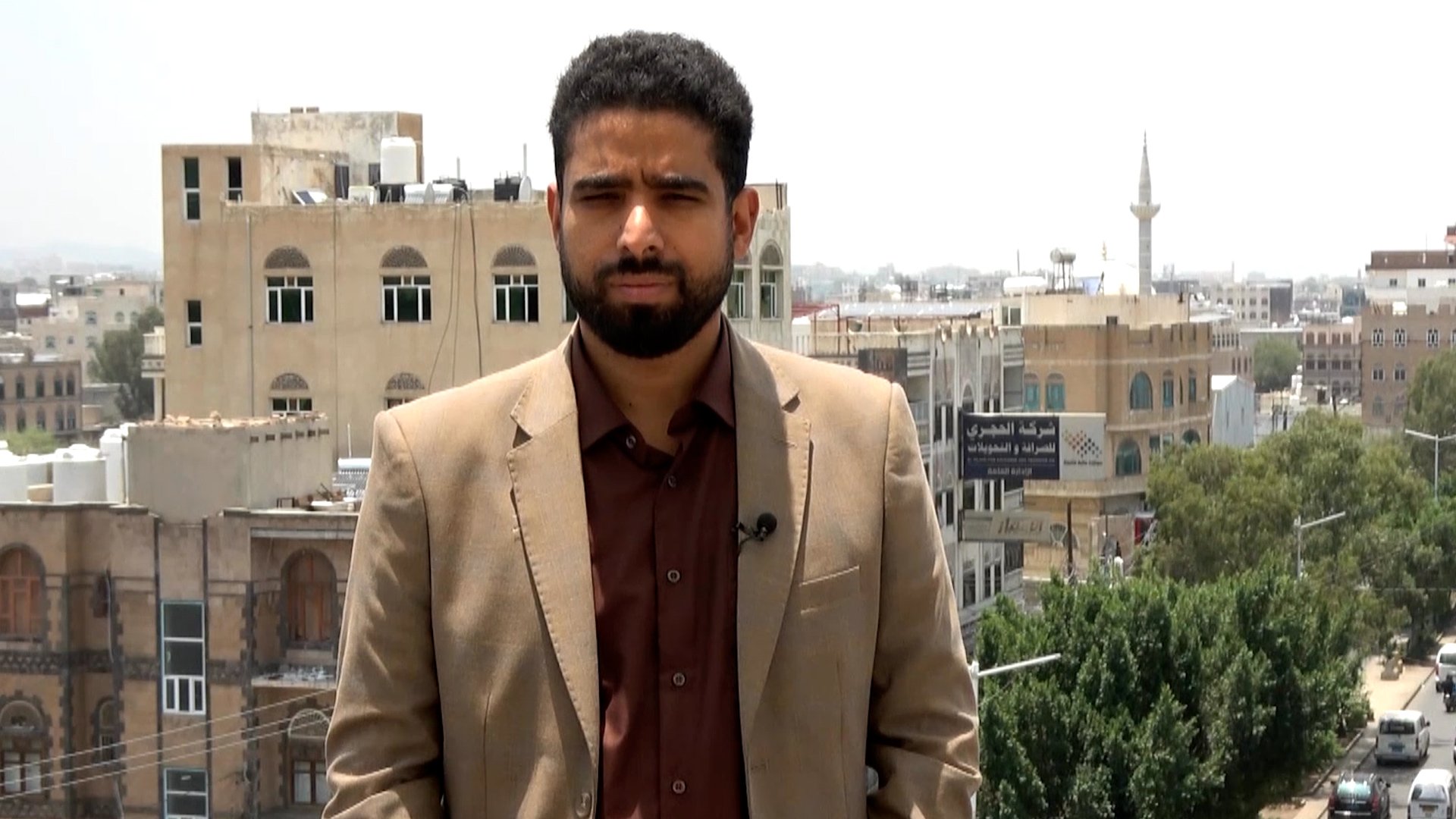 Video thumbnail for Yemeni army warns Houthis after attacks heighten escalation risk