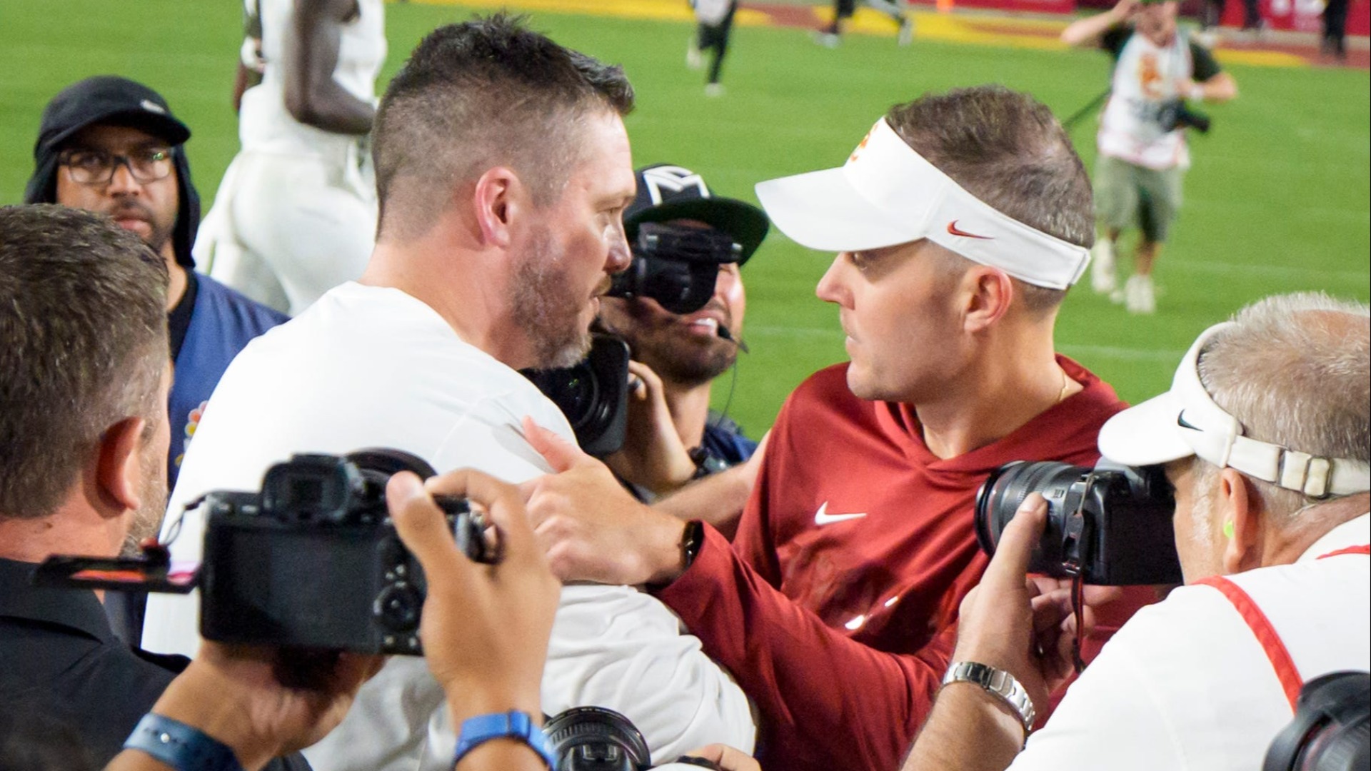 Video thumbnail for USC Football Continues to Struggles Under Coach Lincoln Riley