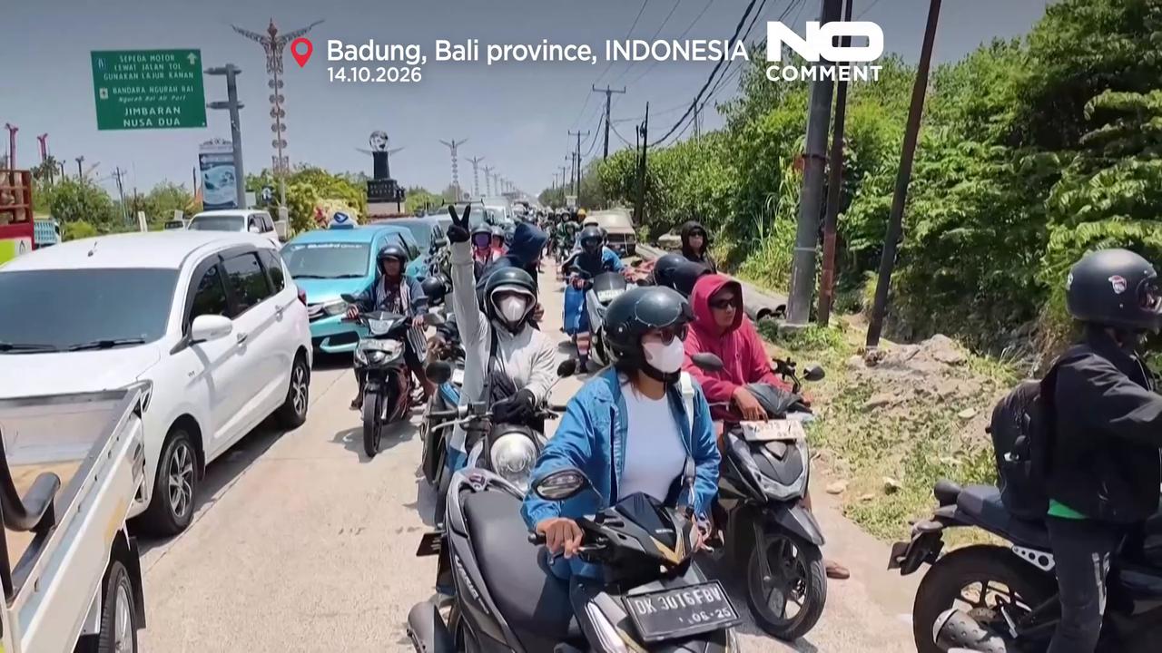 Video thumbnail for Indonesia: Bali fuel supply delays spark panic buying and hours-long queues