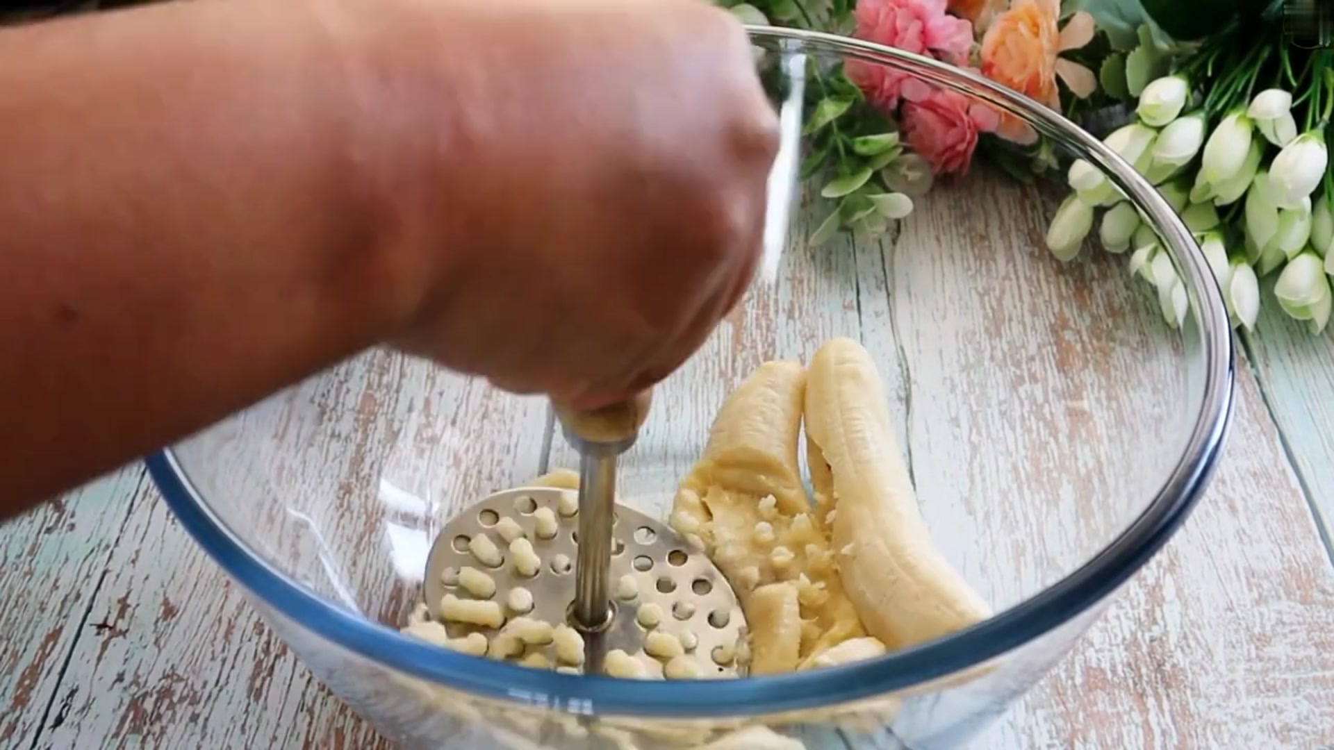 Video thumbnail for Best Banana Bread Recipe