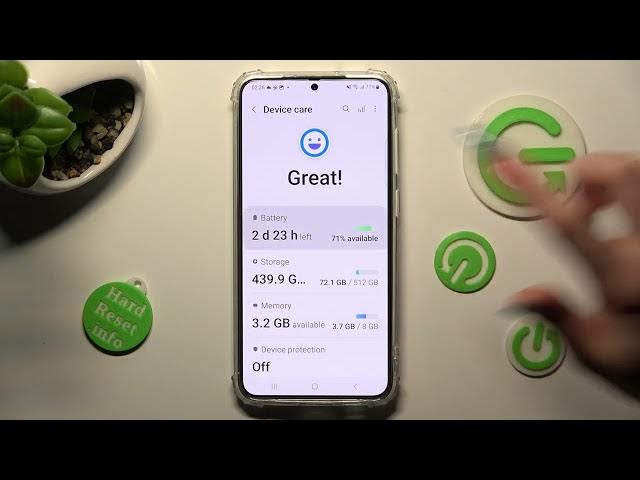 Video thumbnail for How to Turn On / Off Fast Wireless Charging on Samsung Galaxy S23+