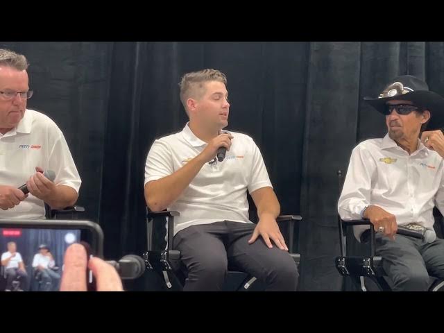 Video thumbnail for Noah Gragson on Moving to Petty GMS No. 42 for 2023: “Time to Get to Work”