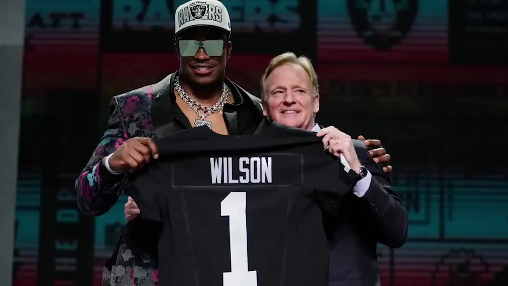 Video thumbnail for Grading The 2023 NFL Draft Three Years Later (Picks 1-16)