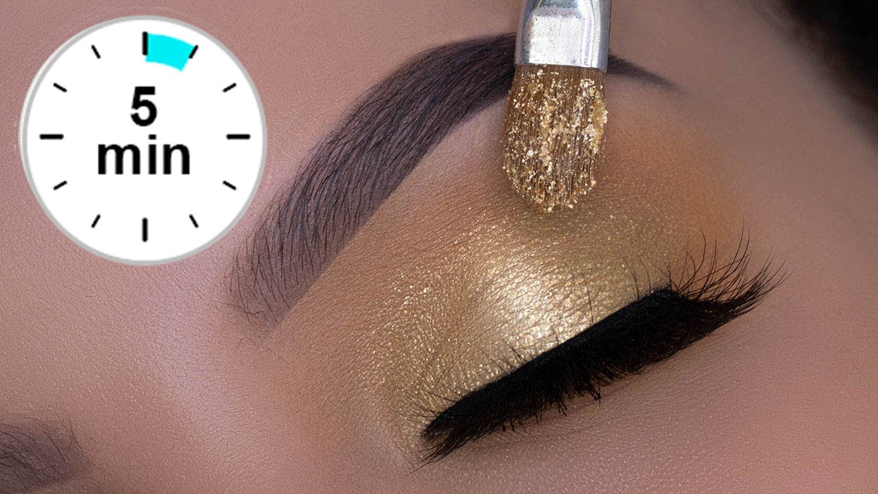Video thumbnail for 5 MINUTE Classic Golden Eye Makeup Tutorial | Christmas Glam