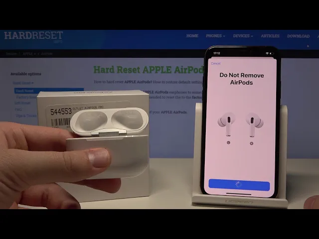 Video thumbnail for How to Check Ear Tip Fit in AirPods Pro - AirPods' Auto Quality Test