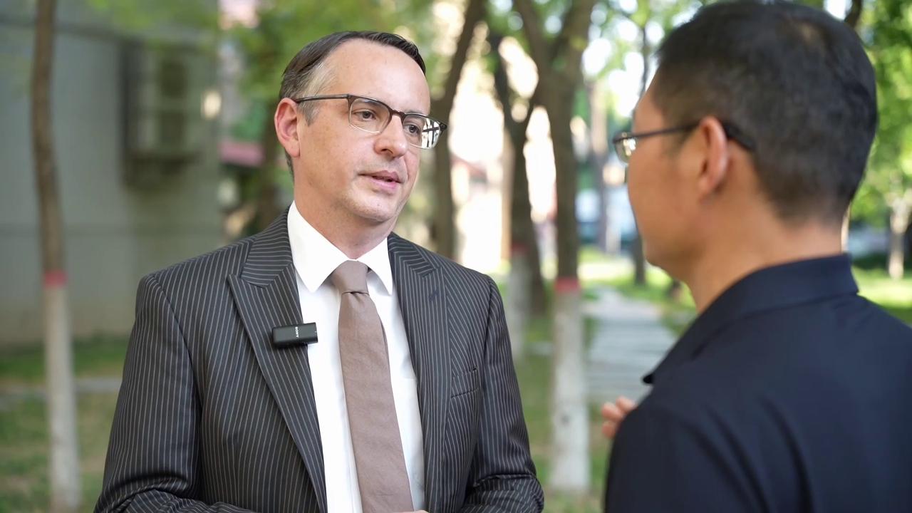 Video thumbnail for China: U.S. Scholar Fosters Cross-Cultural Education in Kaifeng.