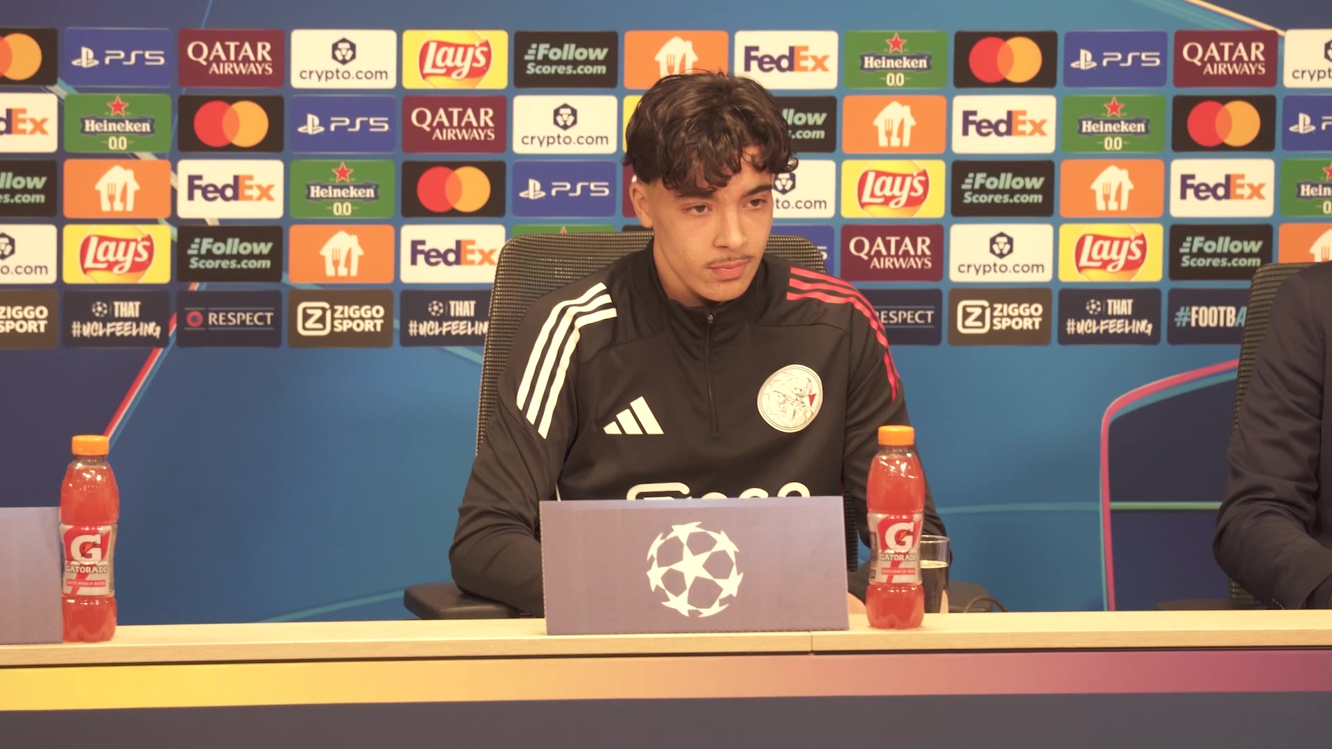 Video thumbnail for Bounida over zijn klik met Grim