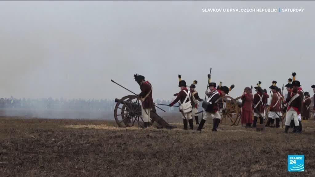 Video thumbnail for History buffs flock to Czech Republic to re-enact Napoleon’s Austerlitz triumph
