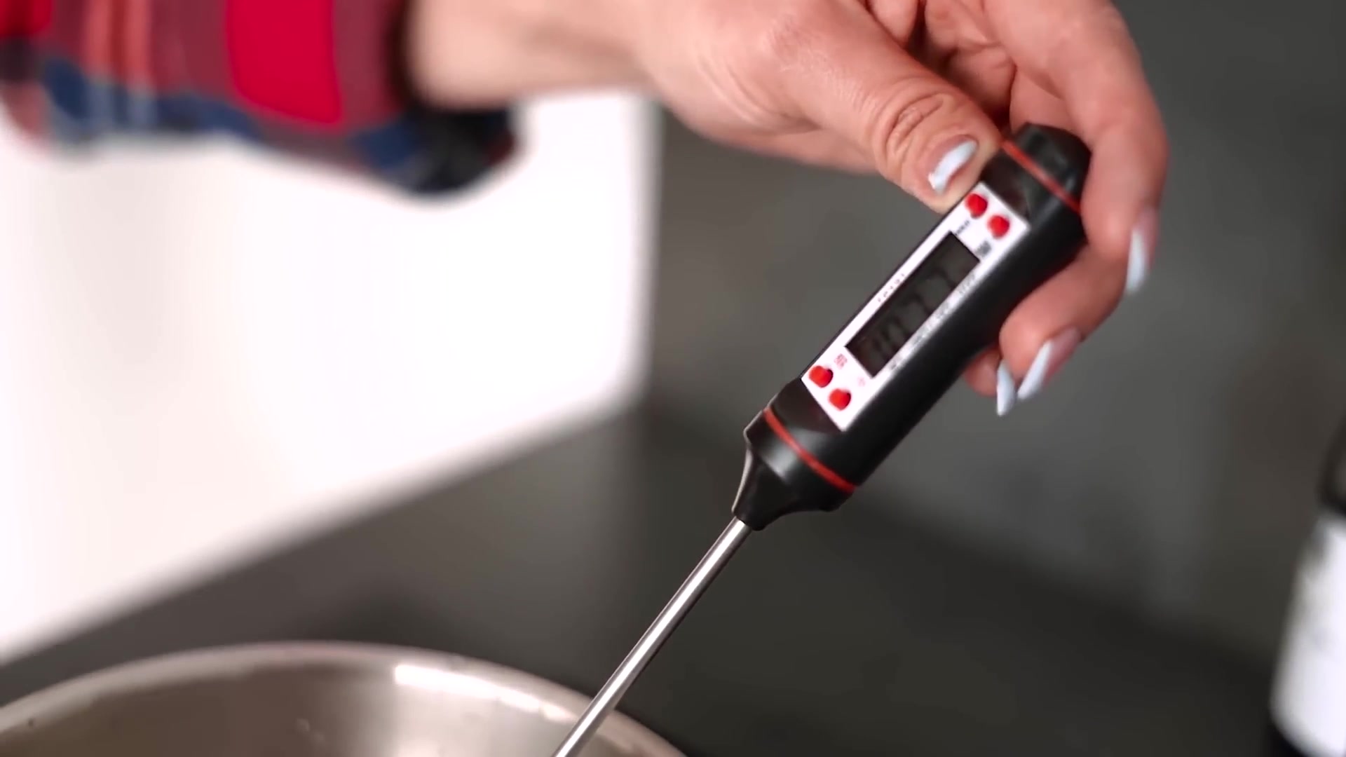 Video thumbnail for Big Mistakes Everyone Makes When Cooking With A Waffle Iron