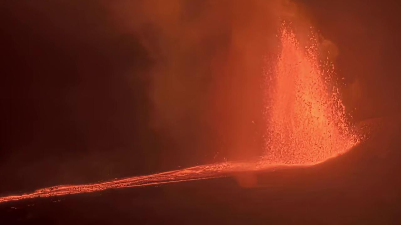 Video thumbnail for US: Hawaii Volcano Sends 20,000 Foot Ash Plume Into Sky During Nine Hour Lava Eruption.