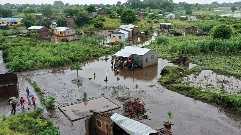 Video thumbnail for Hundreds of thousands of people affected by severe flooding in Mozambique, UN says