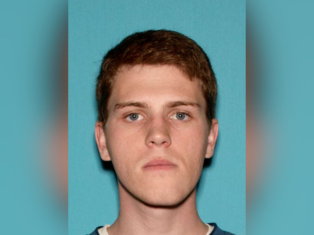 Video thumbnail for Officer shoots knife-wielding suspect during Somerset County standoff