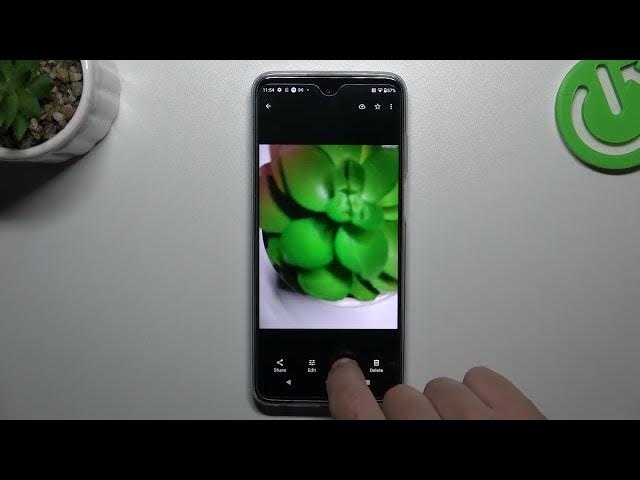 Video thumbnail for How To Search With Images Using Motorola Moto G32 | Google Image Search