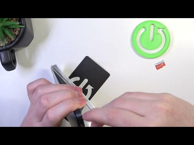 Video thumbnail for How to Put an SD Card into VIVO Y36