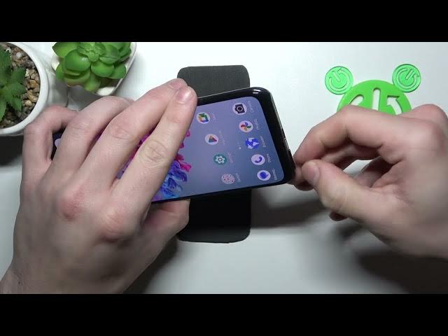 Video thumbnail for Does ZTE AXON 20 Have Additional SD Card Slot - Expand Phone Memory