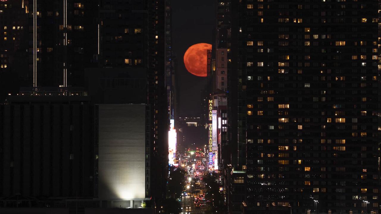 Video thumbnail for US: Full Flower Moon rises over New York City skyline.